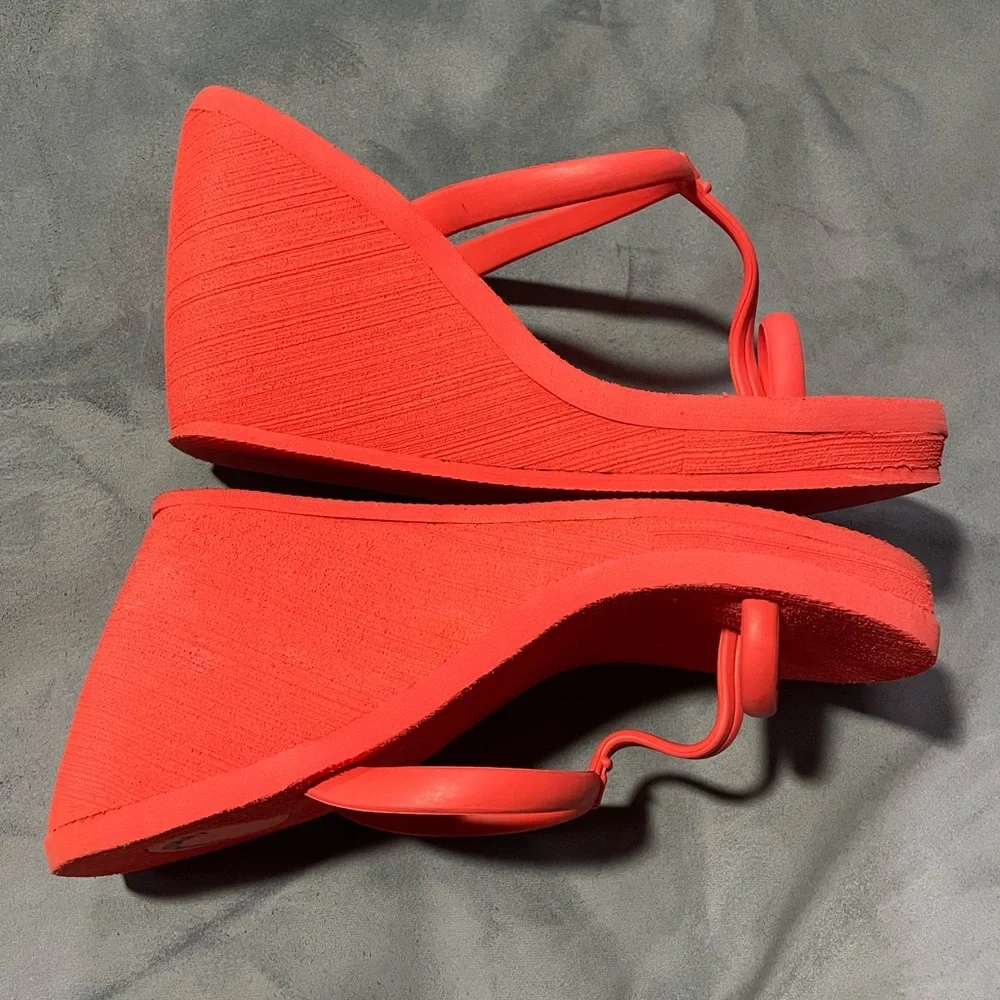 COLIN STUART Y2K Wide Wedge Heels - Picture 2 of 5
